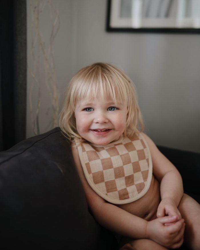 Mushie - Muslin Bibs (2pack) - Olive Check/Natural Check